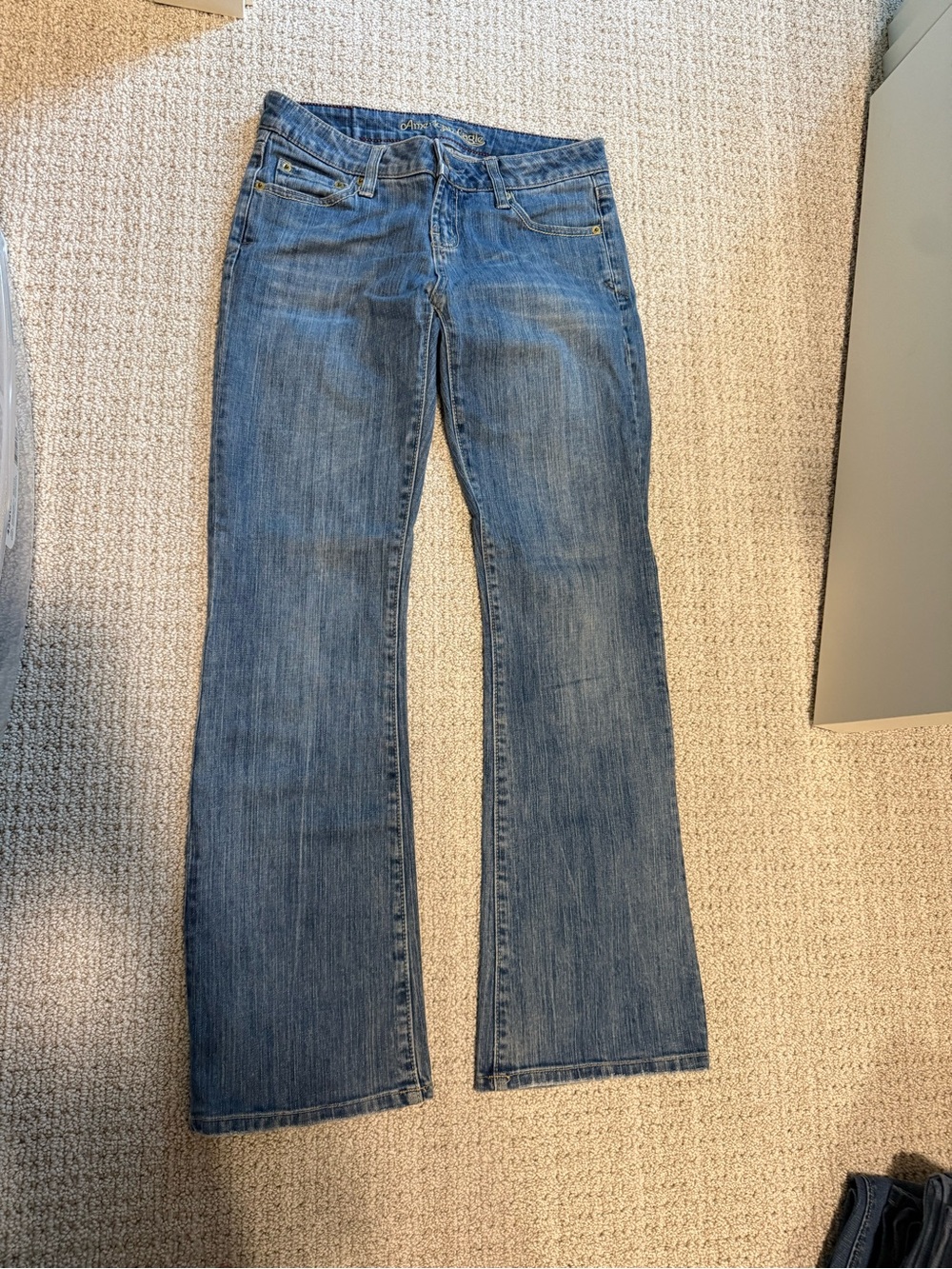 American Eagle Outfitters Women's Hipster Flare Jeans in Medium Blue